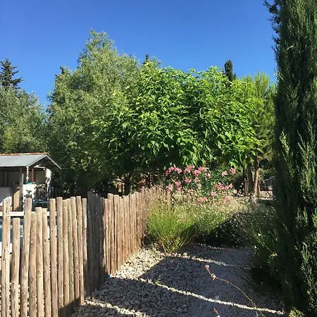 Les Cabanes De Vallis Clausa Saumane-de-Vaucluse Exterior foto